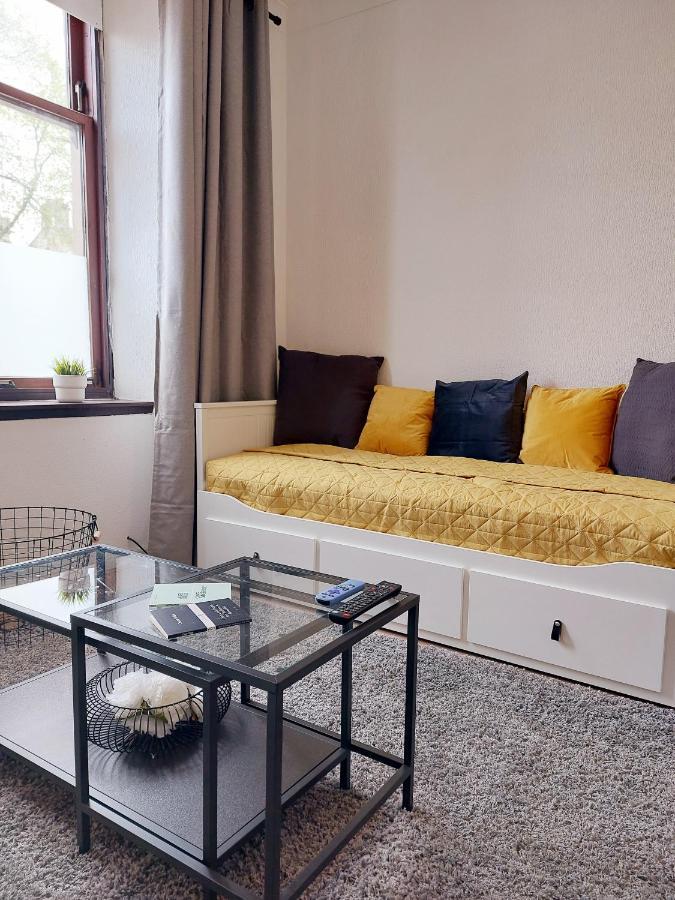 Modern & Bright, G/F, 1Br Apt. Real Hidden Gem Apartment ฮามิลตัน ภายนอก รูปภาพ